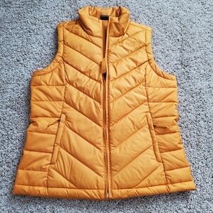 Northface Puffer Vest 🧡💛